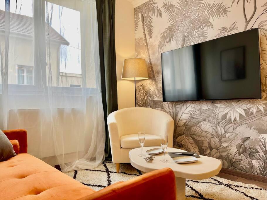 Florea Reims Avec Du Charme Proche Gare Et Centre Esterno foto